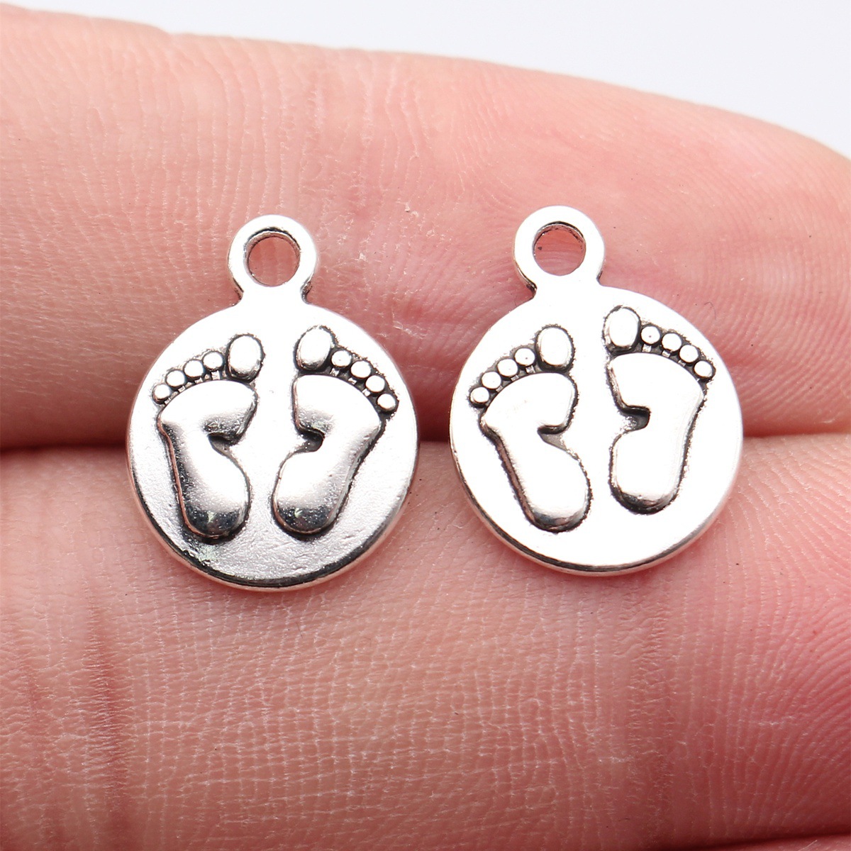 Vintage Fashion Stores - 20pcs 17x13mm Antique Silver Color Footprint